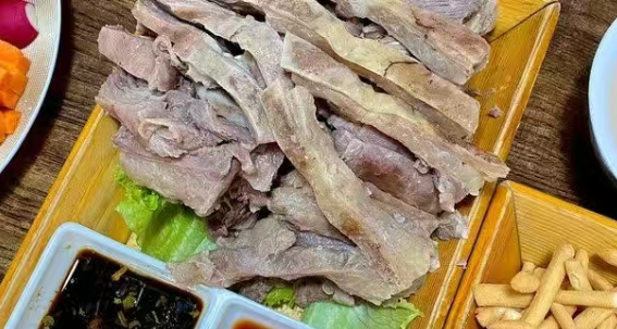 1754619393785529.png 美丽-3.png